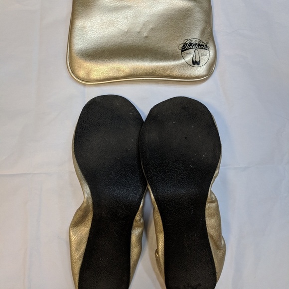 Sidekicks - Picture 3 of 5